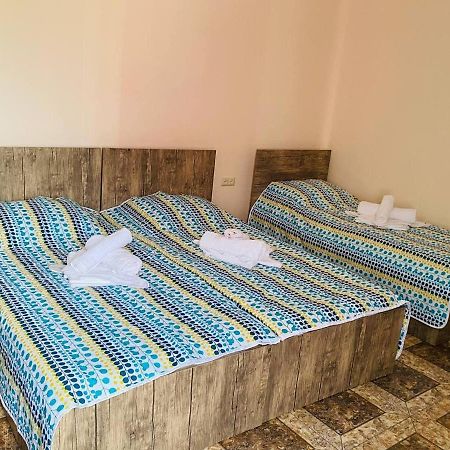 Hotel Naziti House à Batoumi Extérieur photo