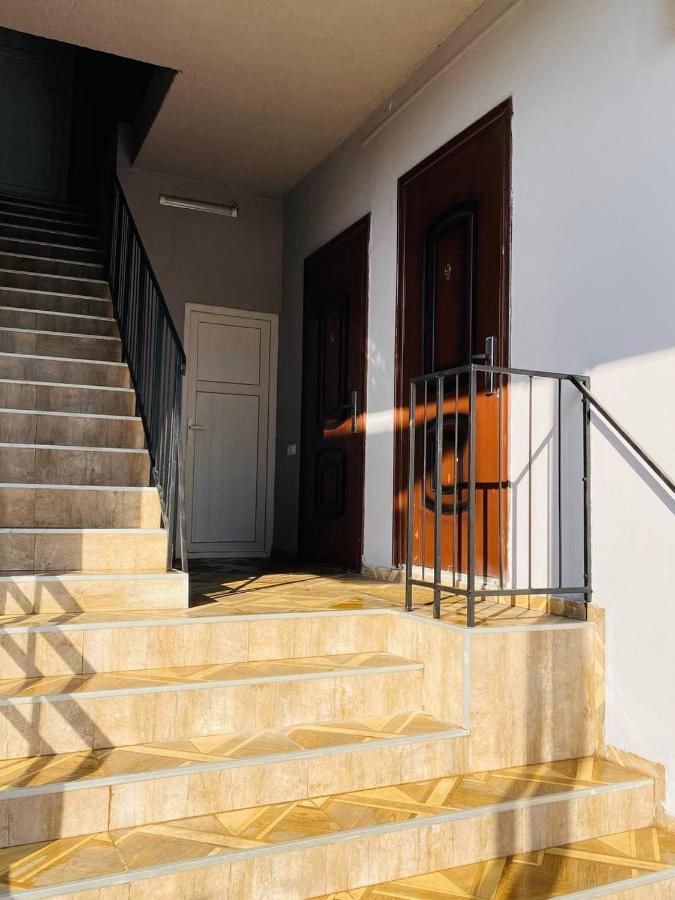 Hotel Naziti House à Batoumi Extérieur photo