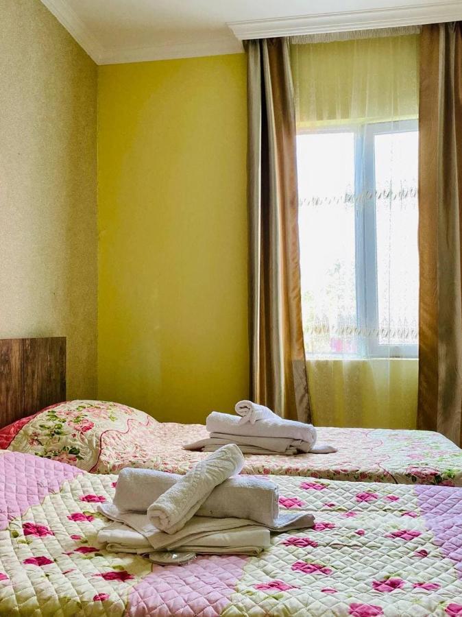 Hotel Naziti House à Batoumi Extérieur photo